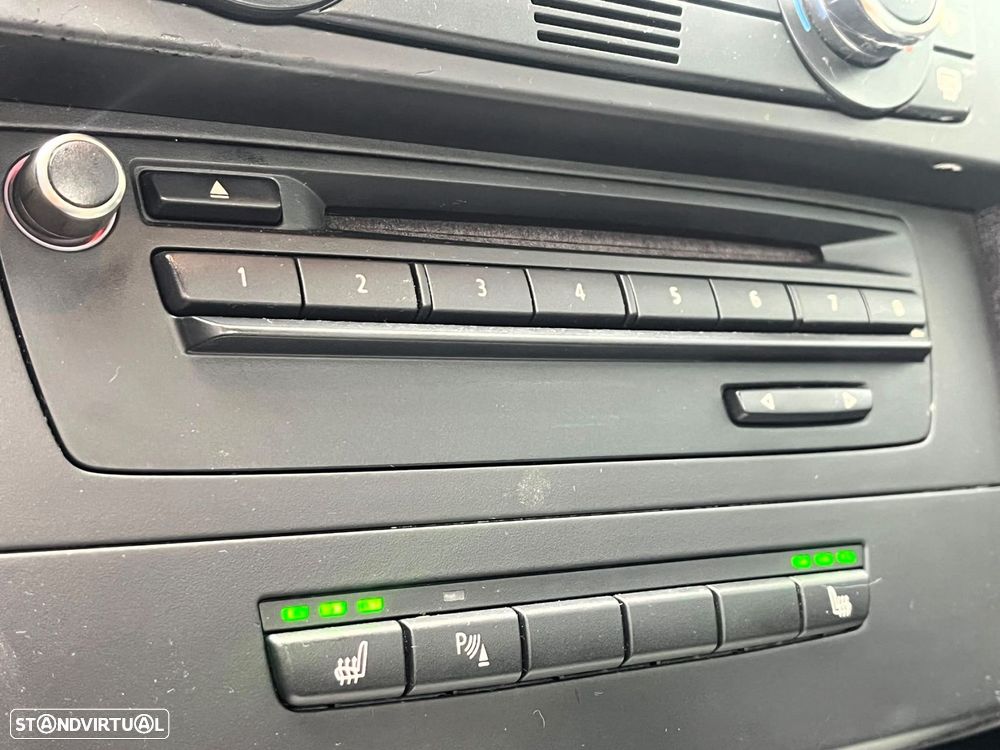 BMW 330 i - 28