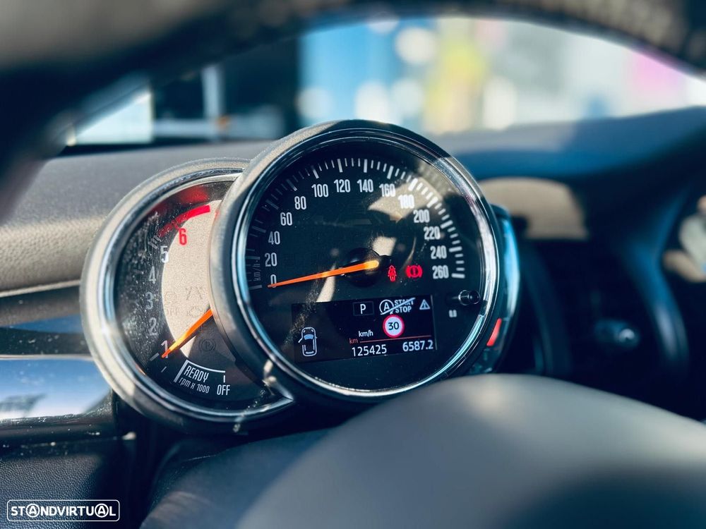 MINI 5 Portas Cooper SD Auto - 22