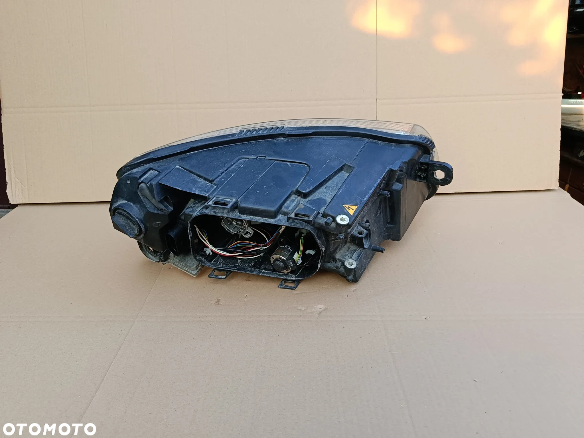 Lampa przednia prawa VW Polo VI 6 reflektor 2G1941006 - 4