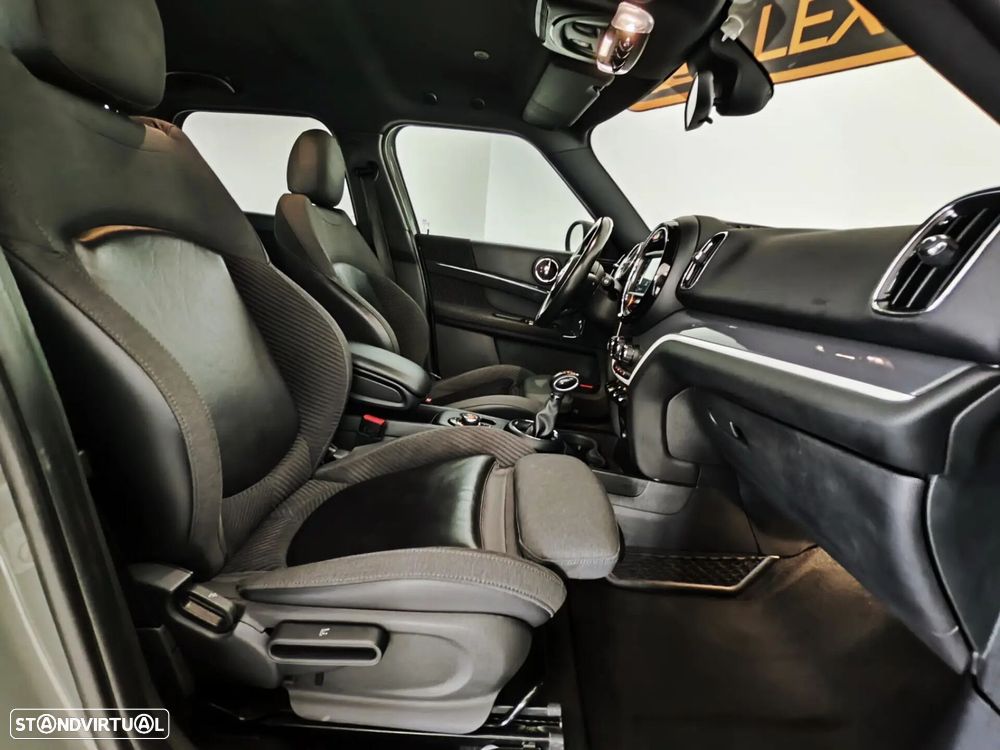 MINI Countryman Cooper SE ALL4 Auto - 6