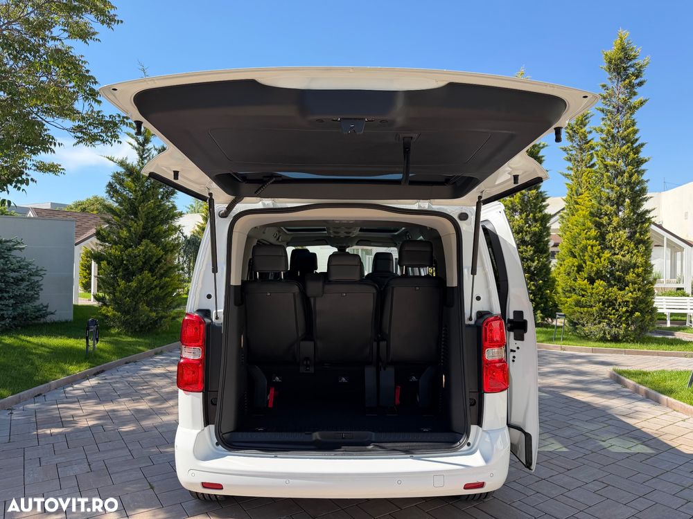 Peugeot Traveller e-Traveller L2 100kW - Baterie 75kWH Business VIP - 26