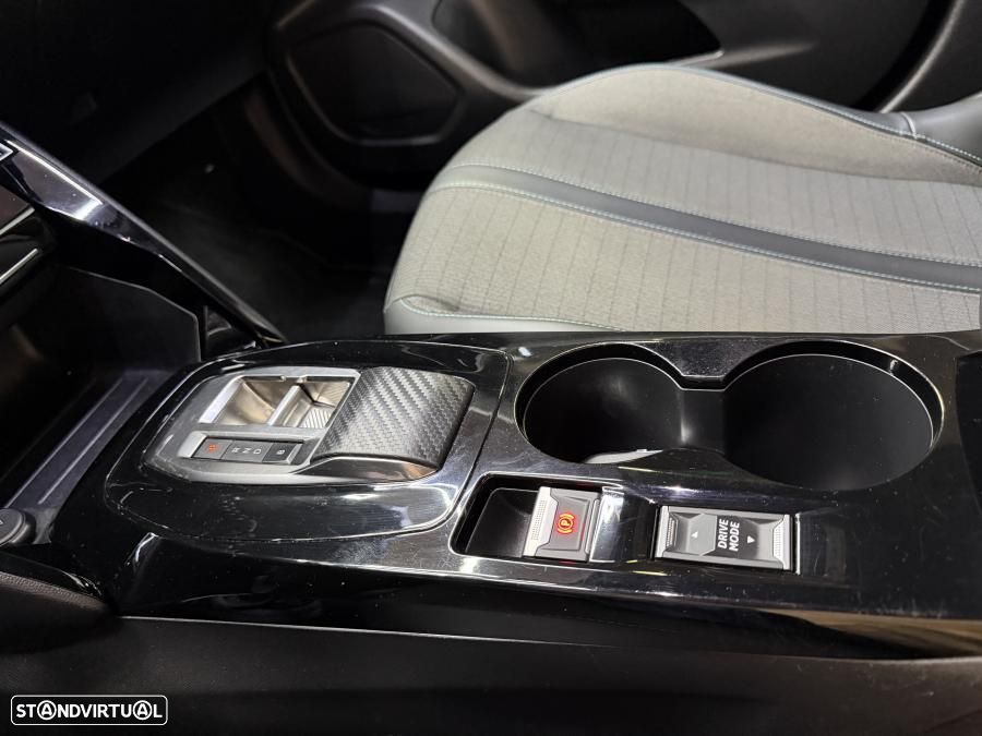 Peugeot e-2008 50 kWh Allure - 14