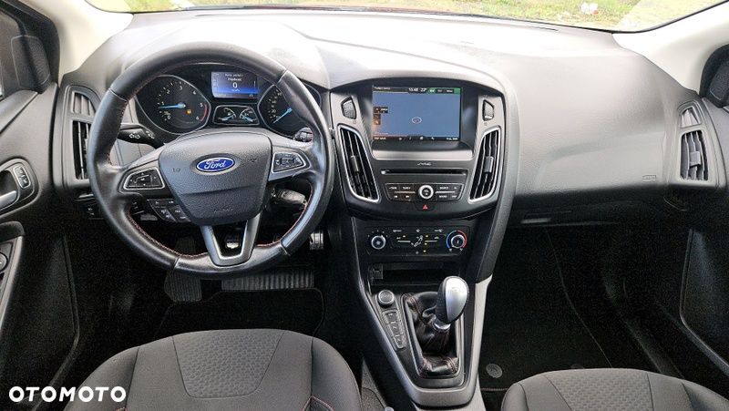 Ford Focus 1.5 TDCi ST-Line - 19
