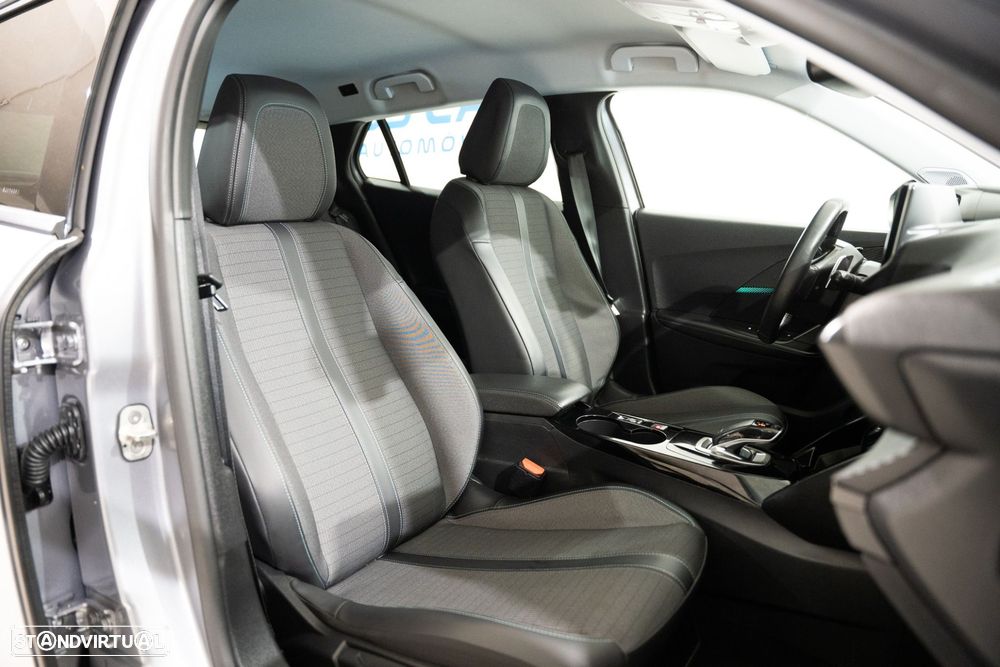 Peugeot 2008 1.5 BlueHDi Allure EAT8 - 16