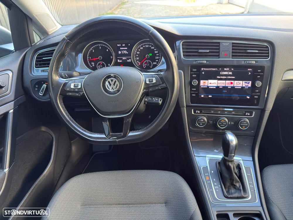 VW Golf 1.6 TDI Confortline DSG - 9