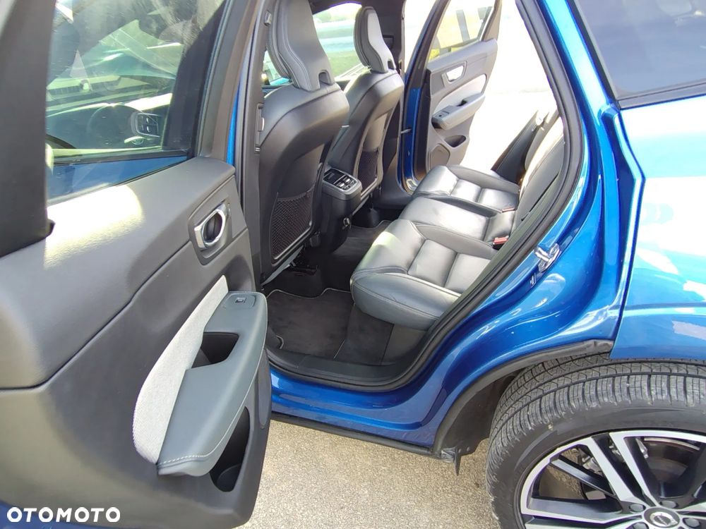 Volvo XC 60 T5 R-Design - 14
