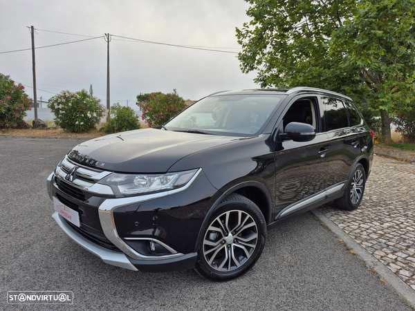 Mitsubishi Outlander 2.2 DI-D Instyle Navi
