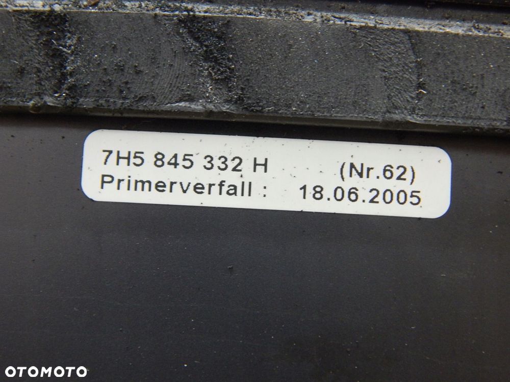 vw t5 caravelle multivan szyba karoseryjna prawa tył as2 anteny 04 - 3
