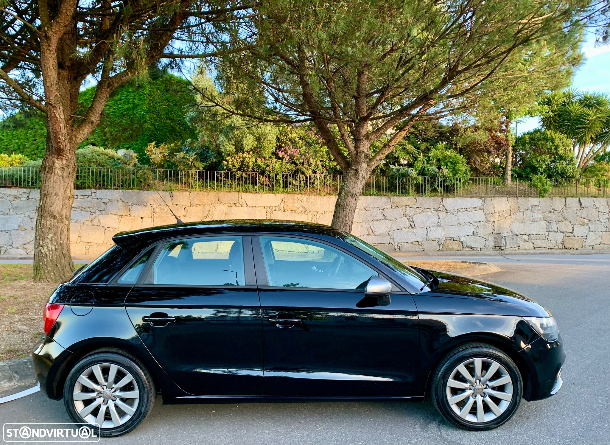 Audi A1 Sportback 1.6 TDI Admired - 15