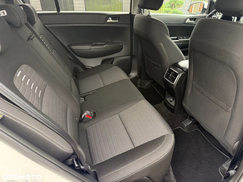 Kia Sportage 2.0 CVVT 2WD Automatik Spirit - 25