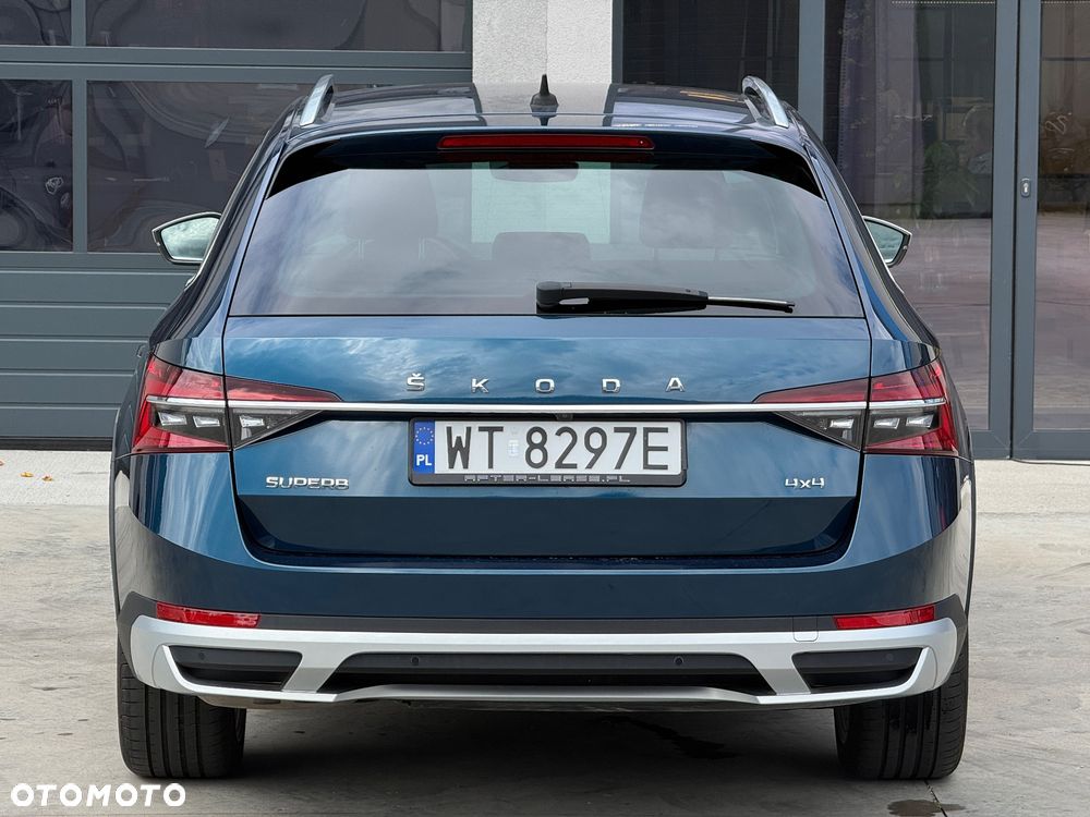 Skoda Superb 2.0 TDI SCR 4x4 Scout DSG - 14