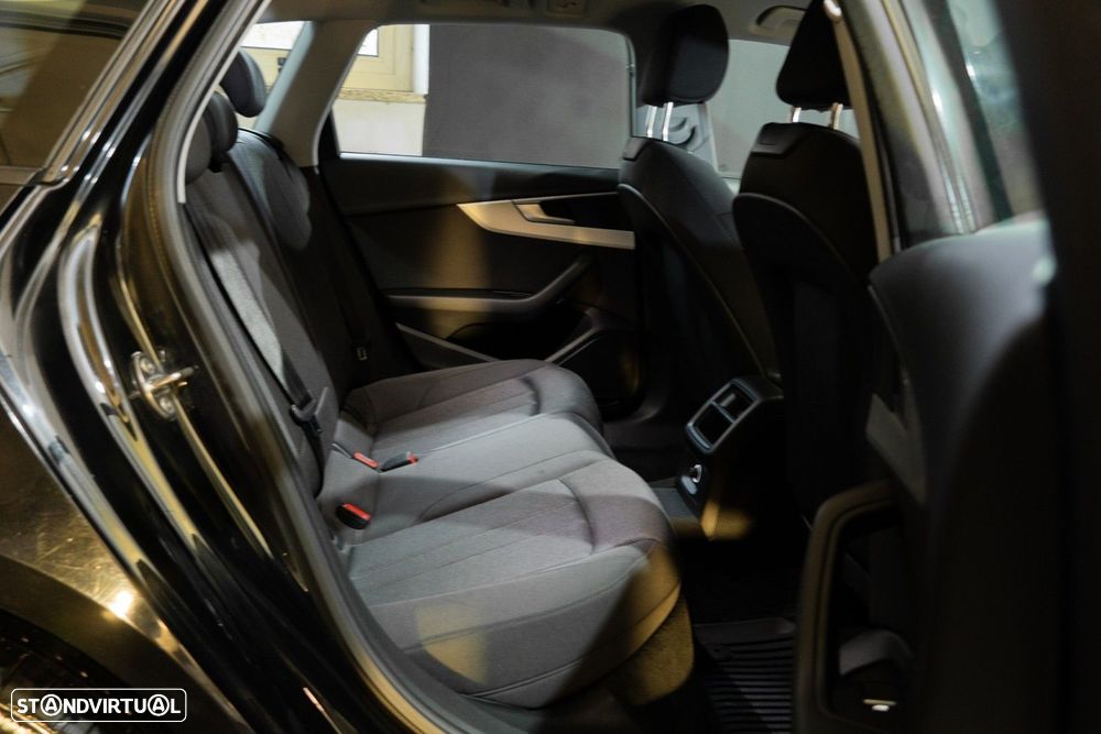 Audi A4 Avant 35 TDI S tronic - 34