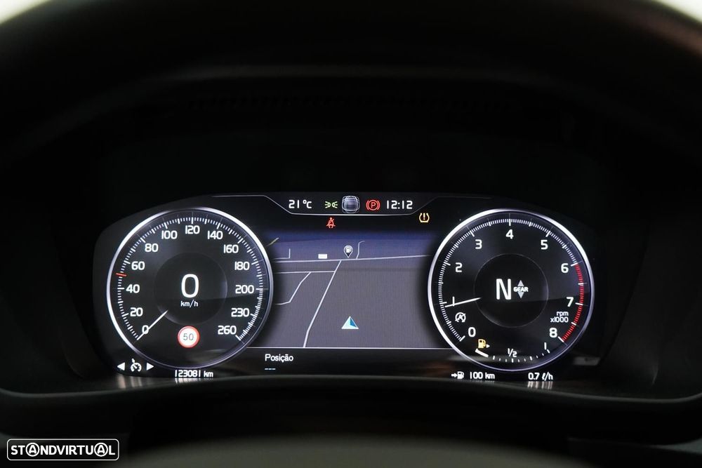 Volvo XC 40 1.5 T3 Momentum Tech Edition - 9