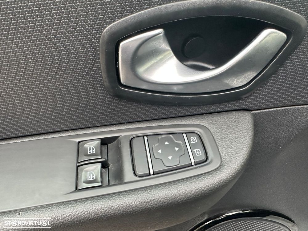 Renault Clio 0.9 TCe Limited Bi-Fuel - 13