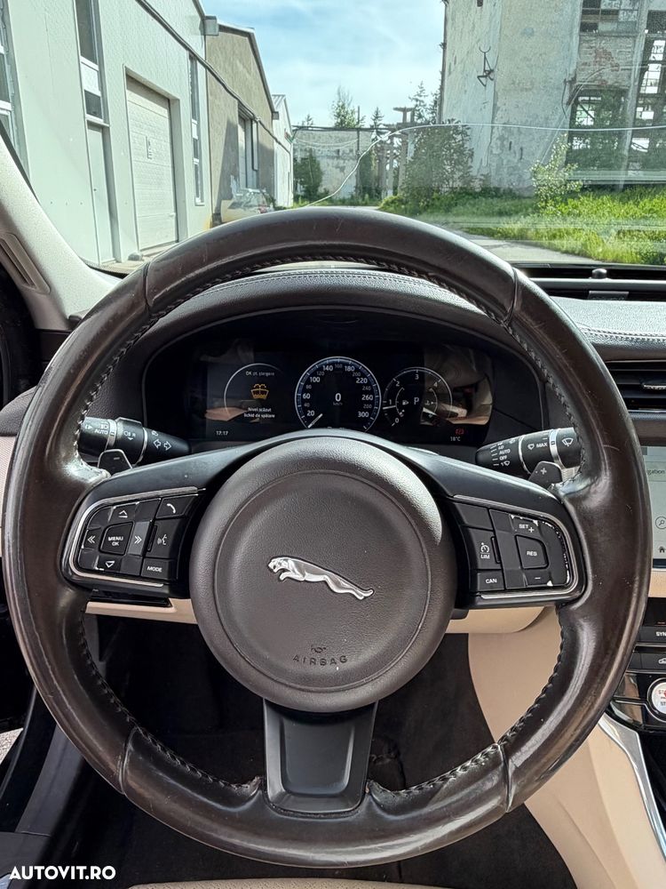Jaguar XF 20d AWD Prestige - 9
