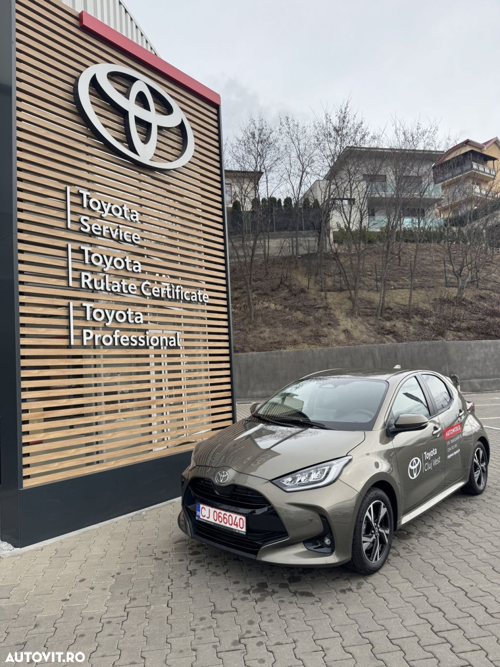 Toyota Yaris - 4