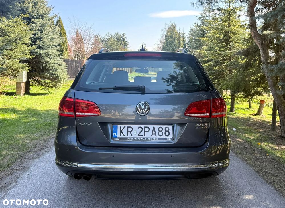 Volkswagen Passat 2.0 TDI Highline DSG - 8