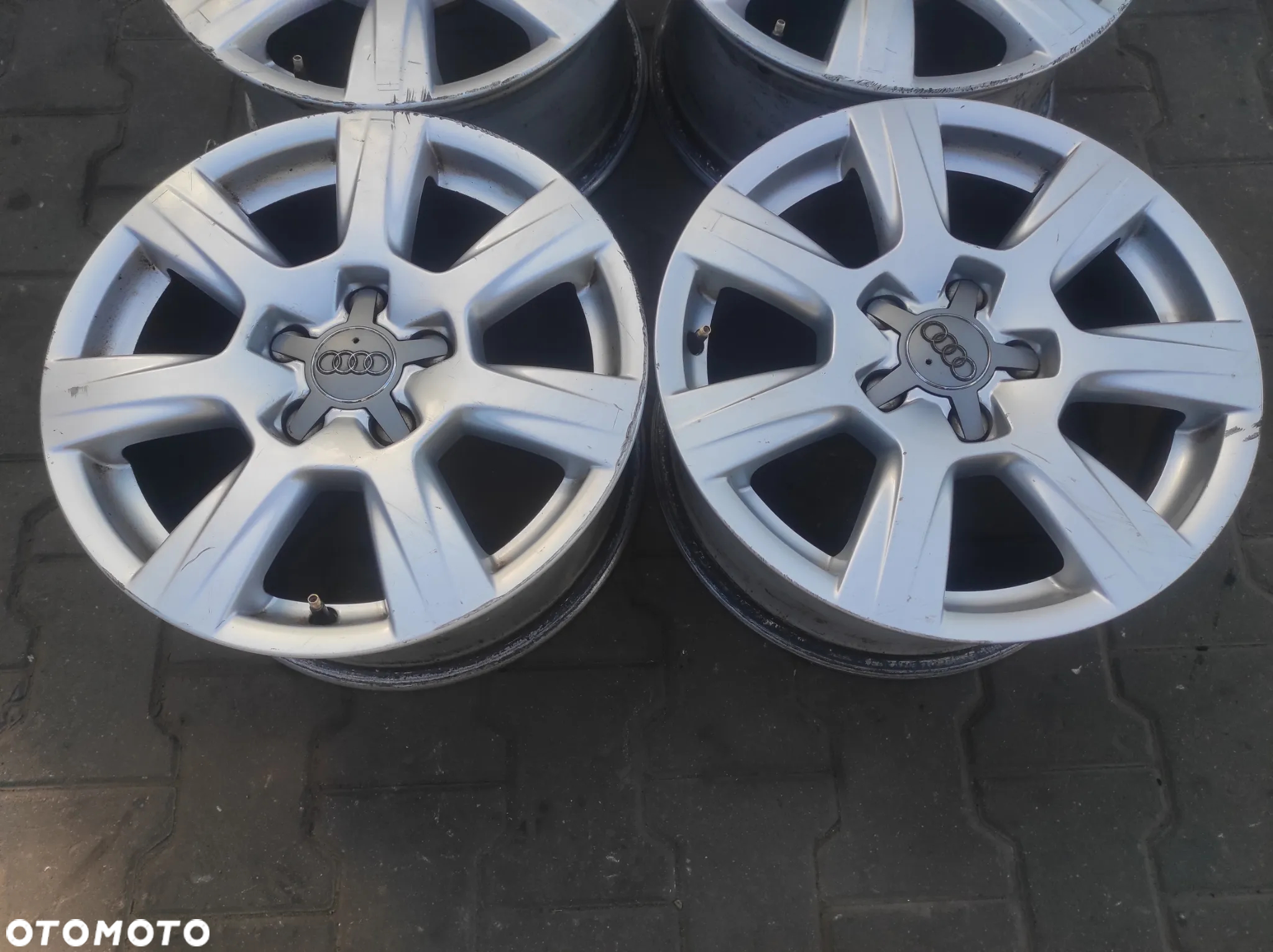 ORYGINALE FELGI ALUFELGI KOŁA 7.5J x R16 H2 ET45 AUDI A3 8P A4 B6 B7 B8 A5 8T Q5 8R S-LINE 8K0601025A WYSYŁKA !!!! - 2