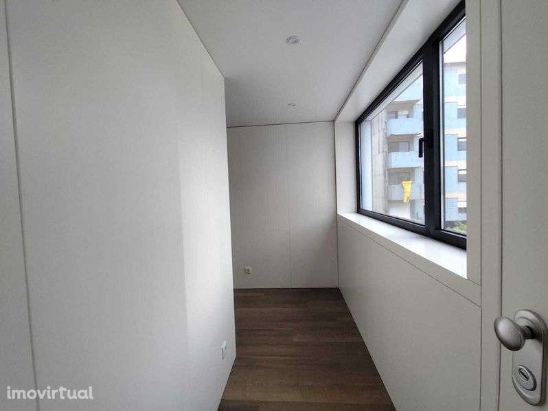 Apartamento T1+1 Matosinhos Sul com garagem - A 100m da praia - Grande imagem: 2/12