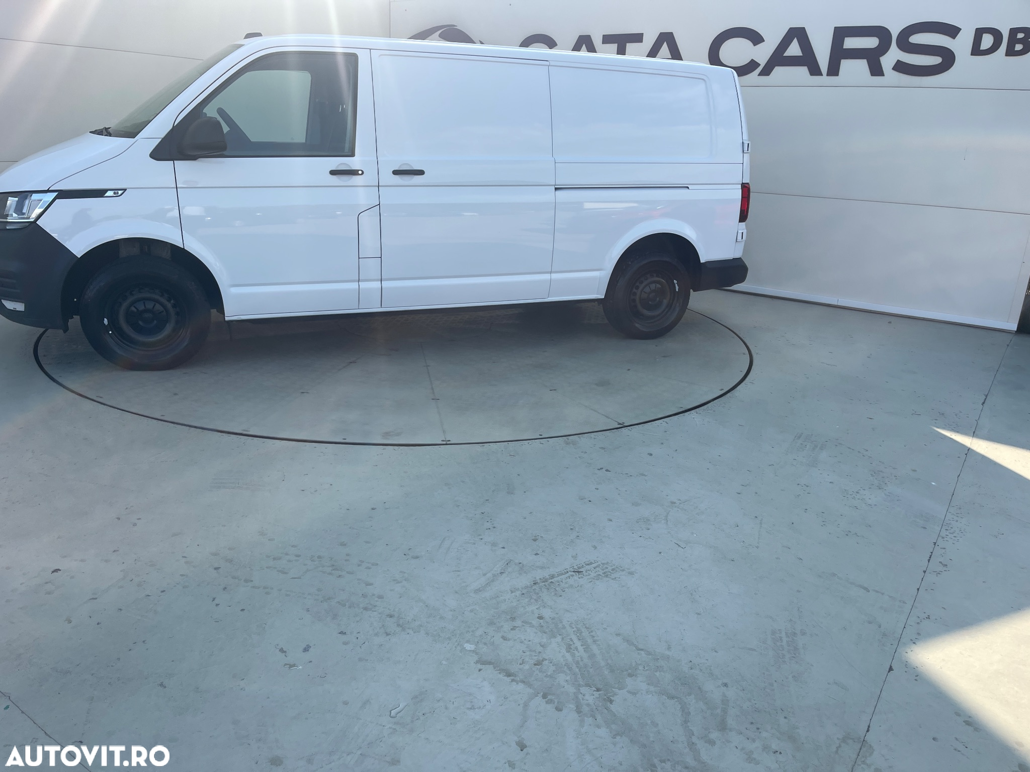 Volkswagen Transporter 2.0TDI LUNG USI SPATE 2CULISANTE - 6