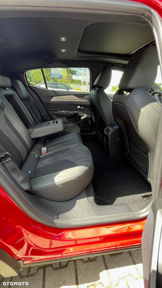 Peugeot 408 1.2 PureTech mHEV GT S&S e-DSC6 - 11