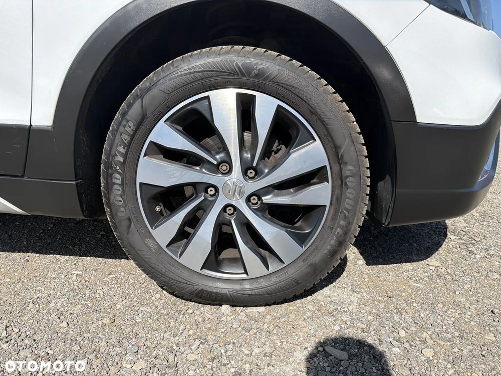 Suzuki SX4 S-Cross 1.4 T Premium 4WD - 19