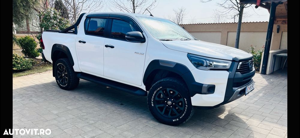 Toyota Hilux 4x4 Double Cab Autm. Invincible - 1