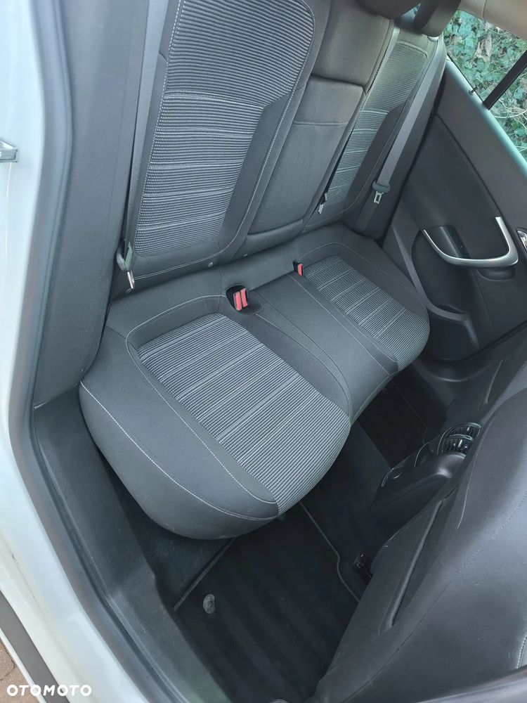 Opel Insignia 1.6 T Cosmo S&S - 9