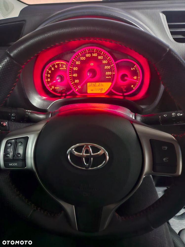 Toyota Yaris 1.33 Luna - 3
