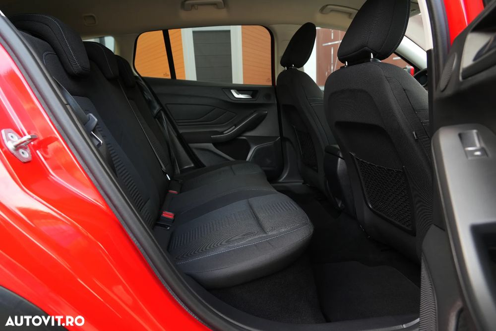 Ford Focus 2.0 TDCI ST-Line - 11