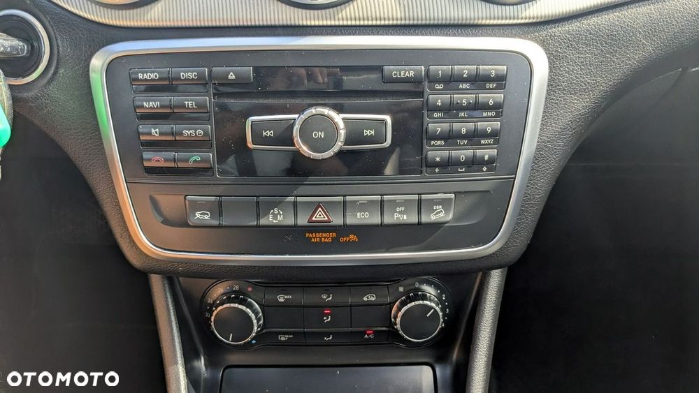 Mercedes-Benz GLA 200 d 4-Matic - 29