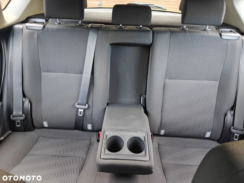 Toyota Auris - 19