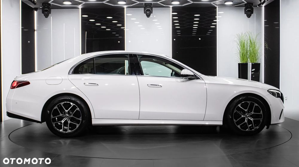 Mercedes-Benz Klasa E 200 mHEV 4-Matic AMG 9G-Tronic - 8