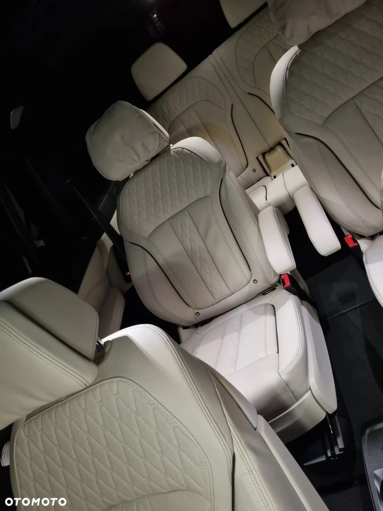 BMW X7 - 29