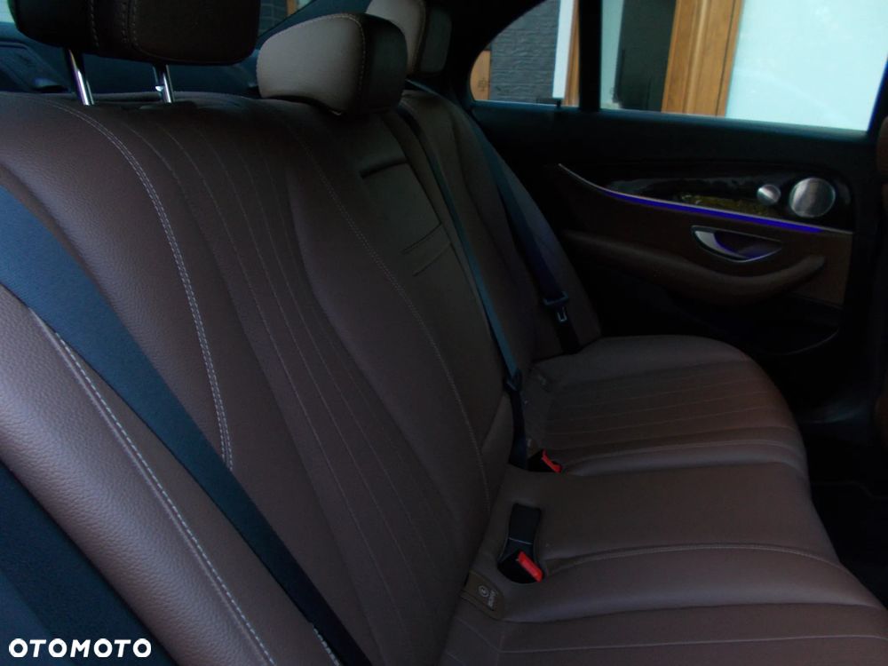 Mercedes-Benz Klasa E 350 9G-TRONIC AMG Line - 16