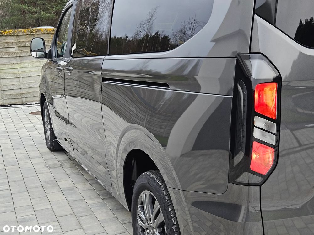 Ford Tourneo Custom 2.0 EcoBlue 320 L2 Titanium - 13