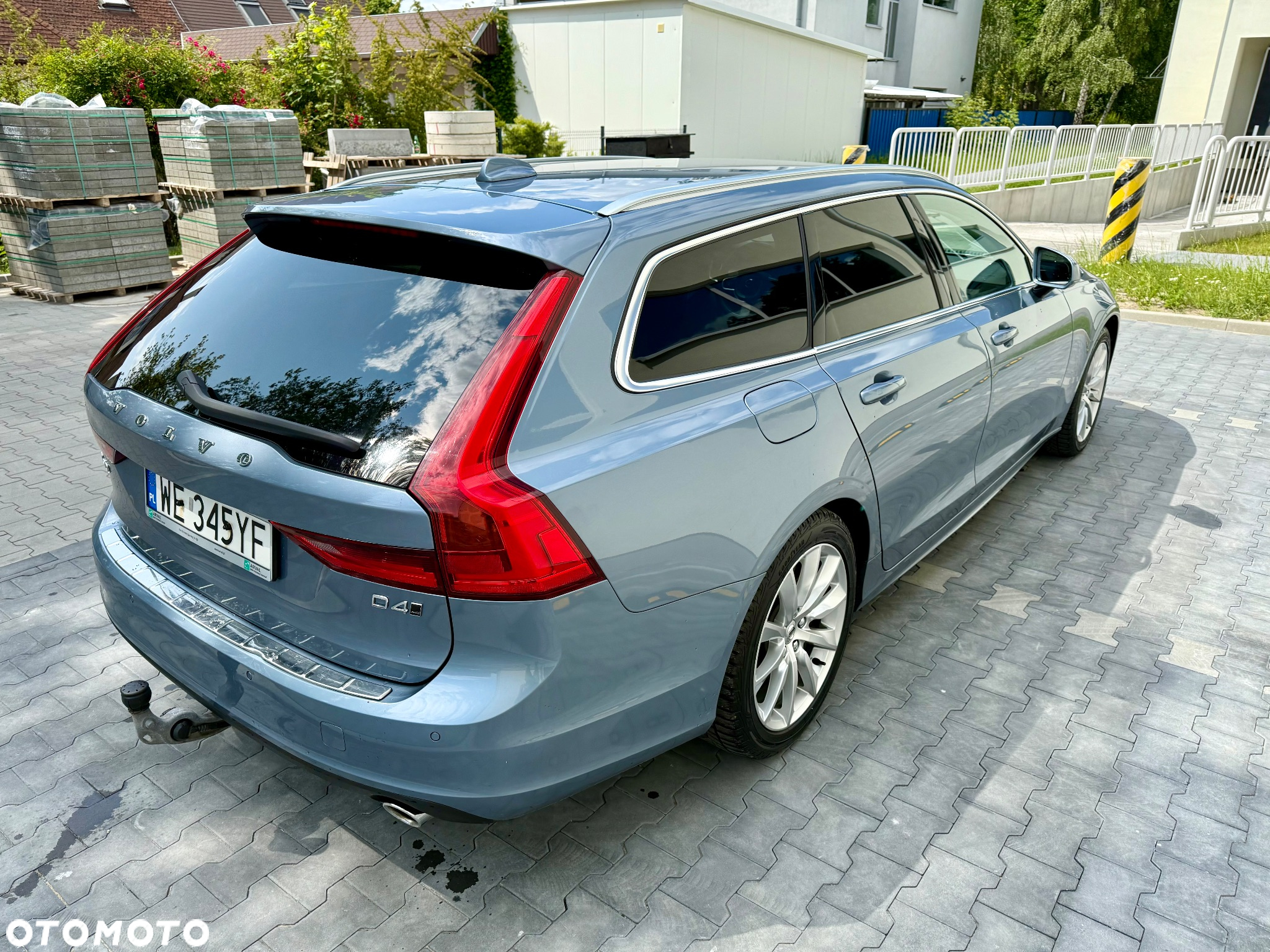 Volvo V90 D4 AWD Momentum - 10