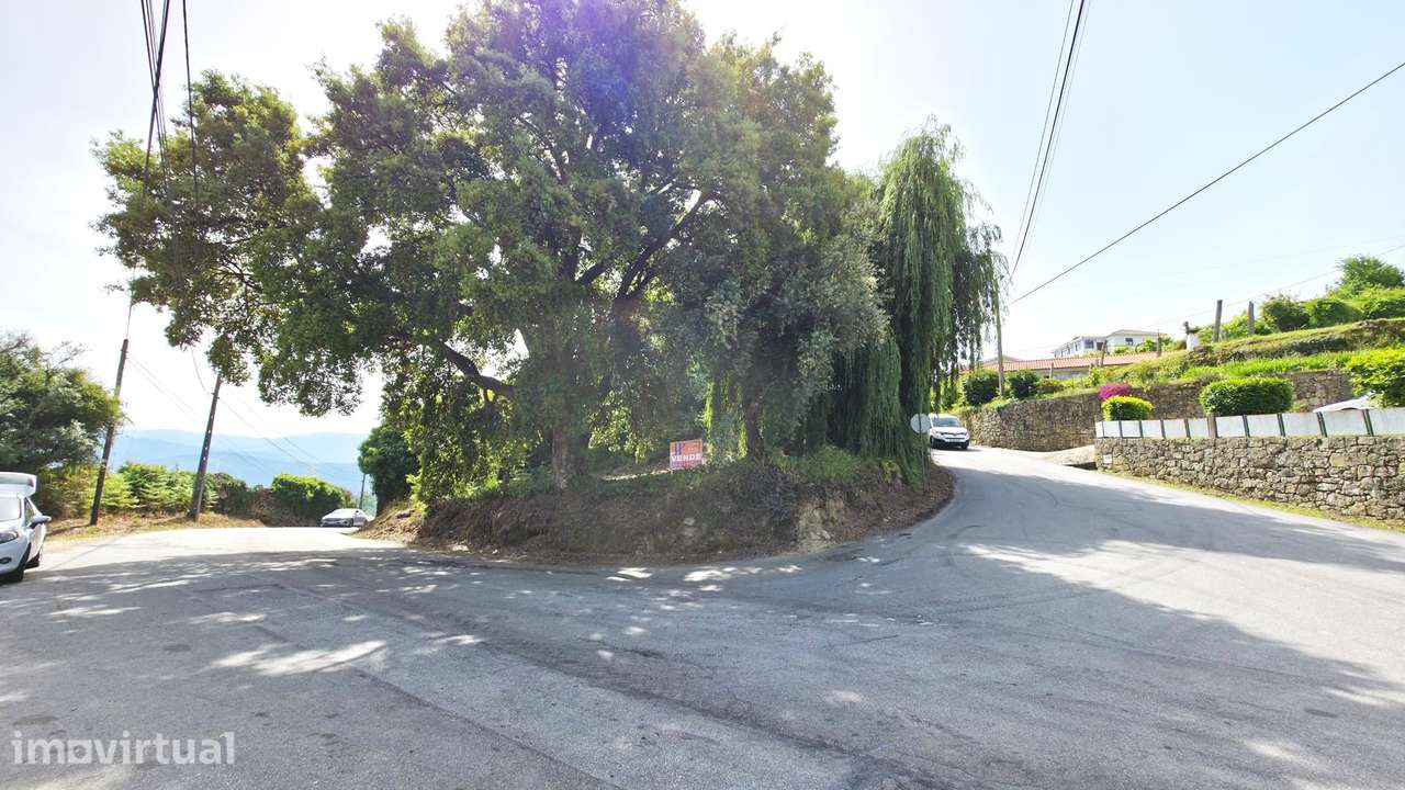 Ruínas c/ terrenos em Arnoia Celorico de Basto - Grande imagem: 3/9
