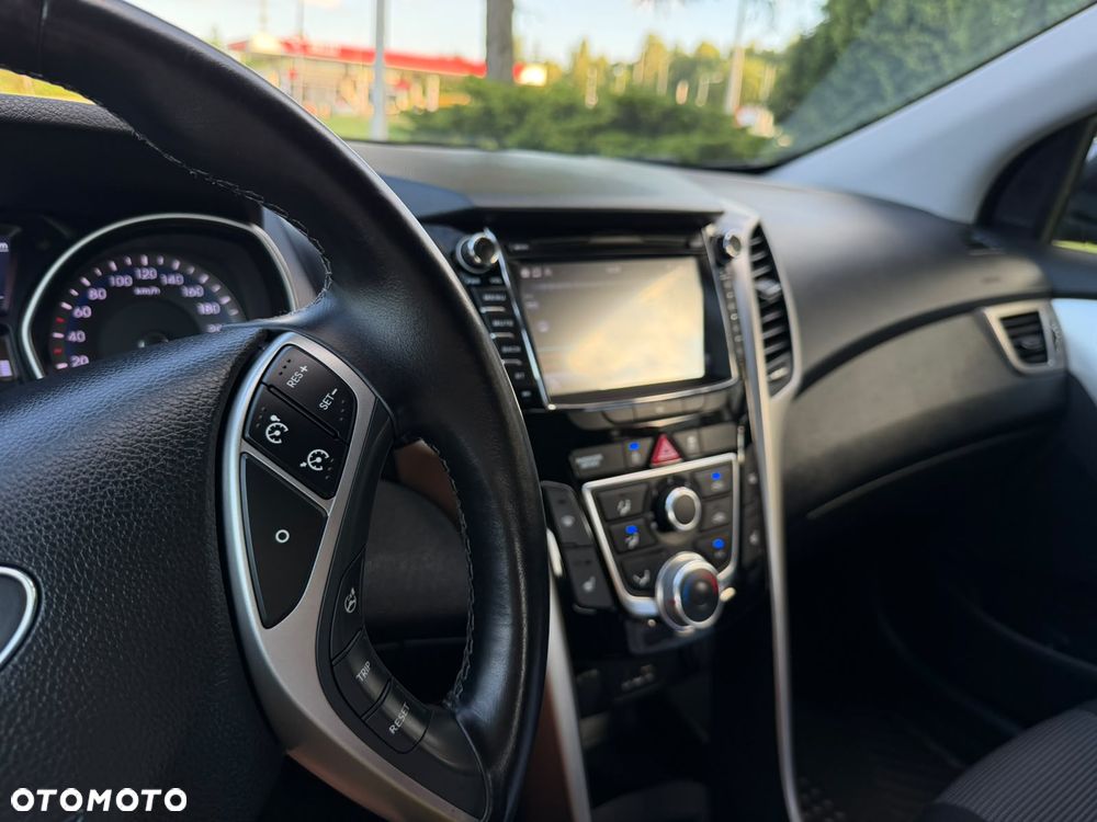Hyundai i30 1.4 Fifa World Cup Edition - 39