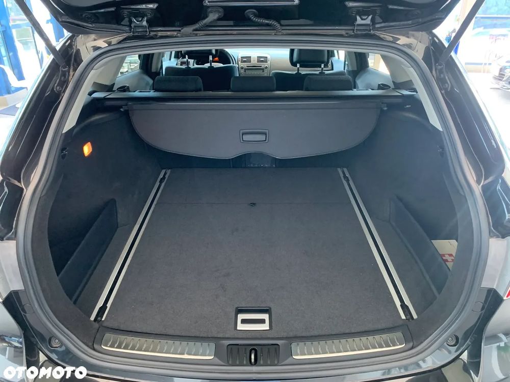 Toyota Avensis - 18