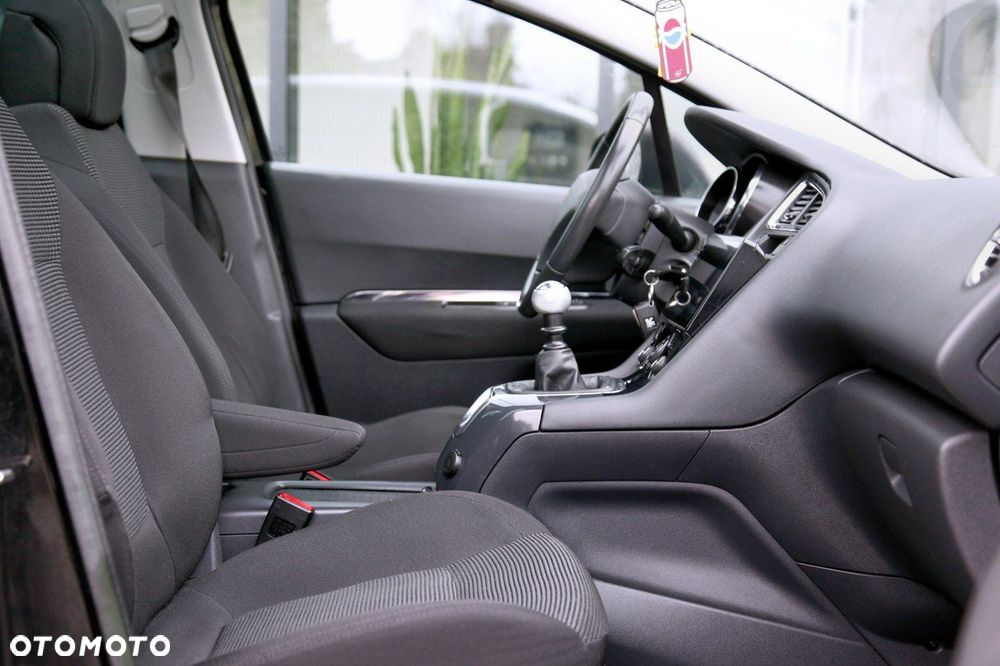 Peugeot 5008 1.6 THP Premium - 15