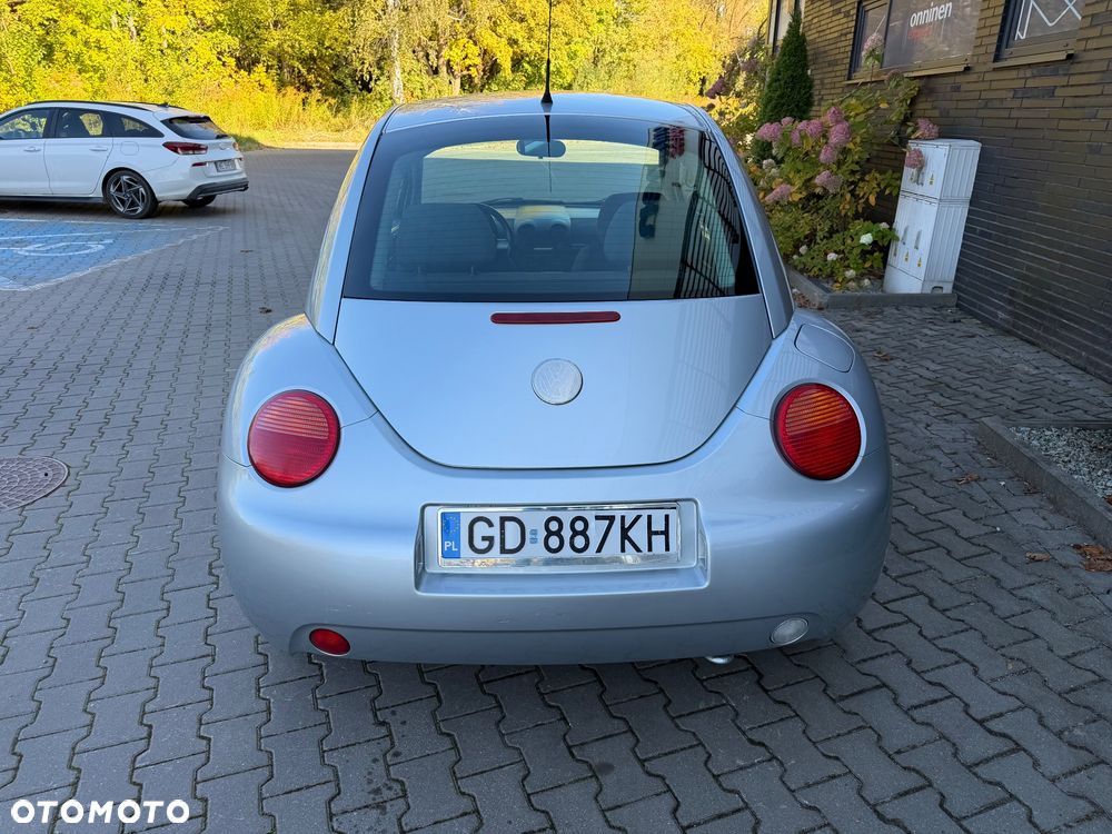 Volkswagen New Beetle - 4