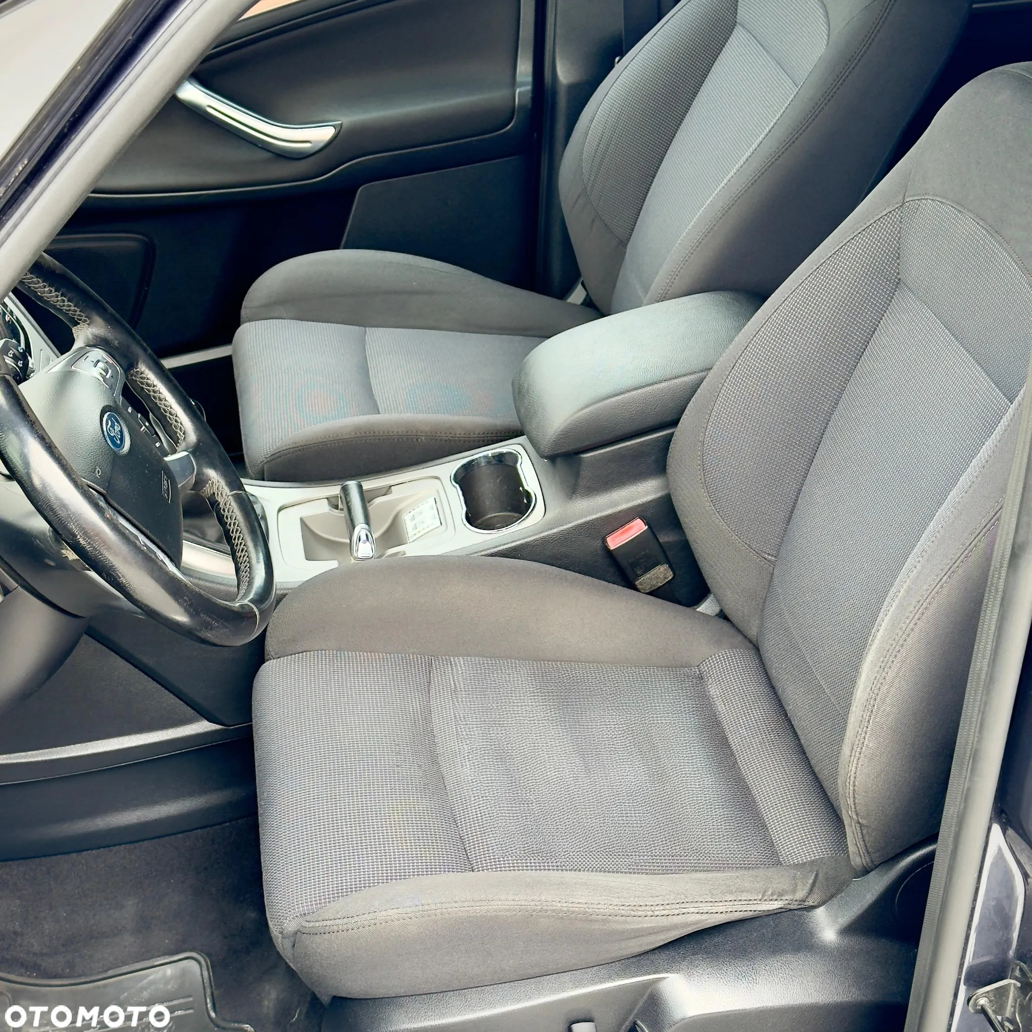 Ford S-Max - 14