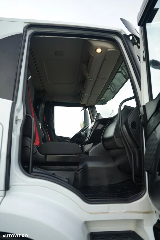 Iveco S-WAY / 420 / SISTEM HIDRAULIC / CABINĂ JOASĂ / EURO 6 - 36