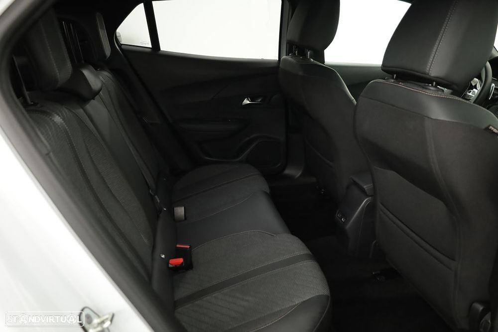 Peugeot 2008 1.2 Hybrid Allure e-DCS6 - 22