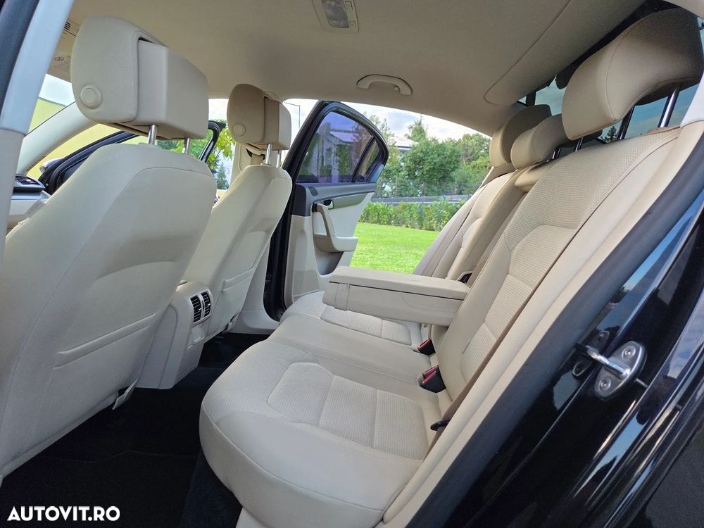 Volkswagen Passat 1.6 TDI BlueMotion Technology Comfortline - 6