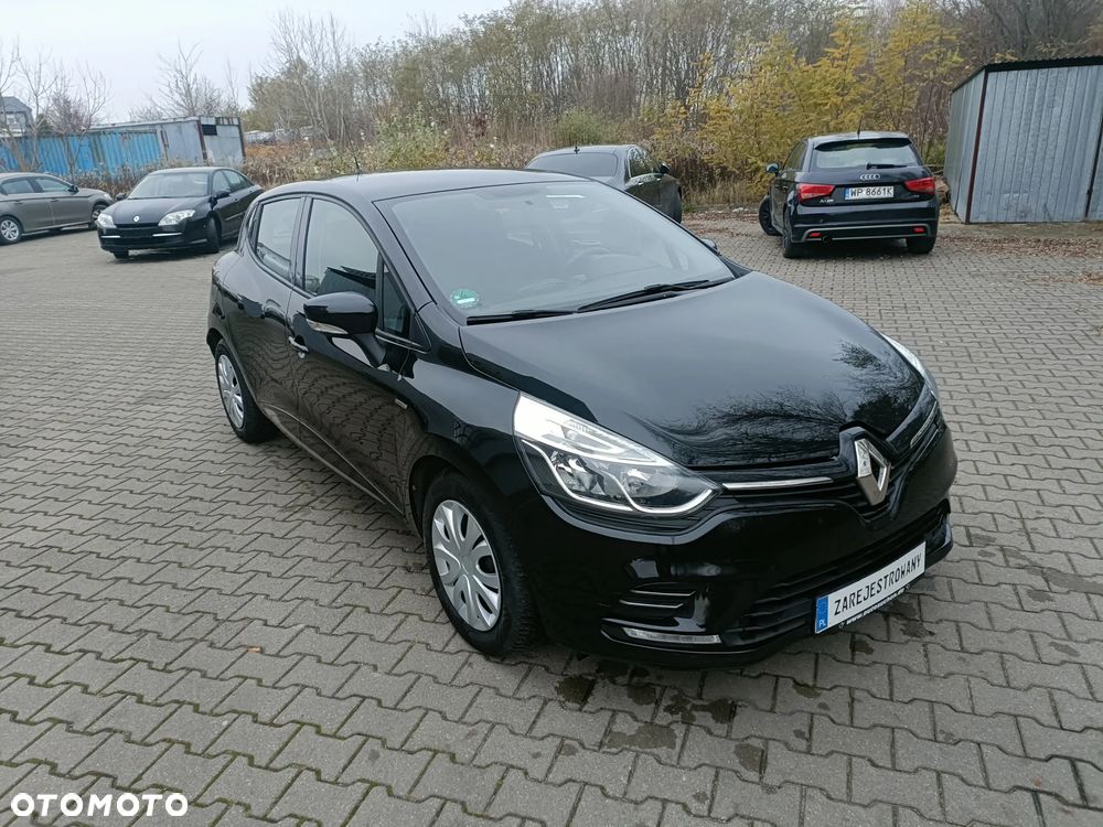 Renault Clio 1.2 16V 75 Collection - 8