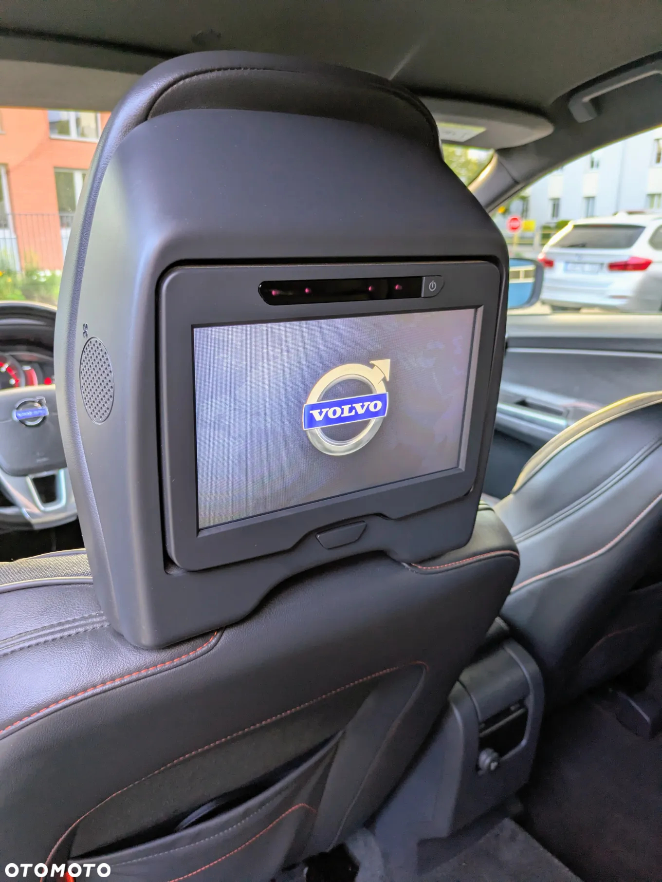 Volvo XC 60 D4 Drive-E Ocean Race - 22