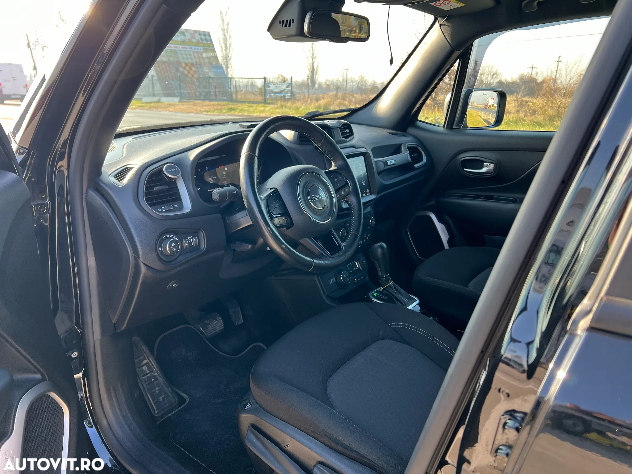 Jeep Renegade - 10