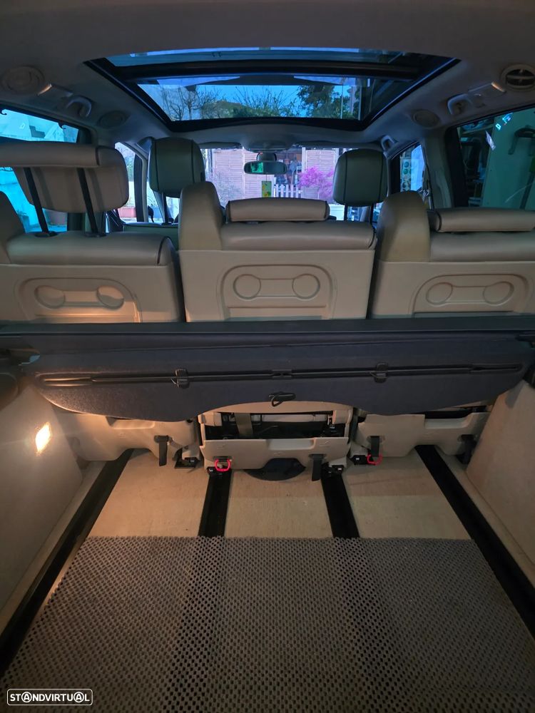 Renault Espace 2.0 dCi Initiale 7L Aut. - 26